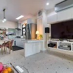 Rattana House Homestay